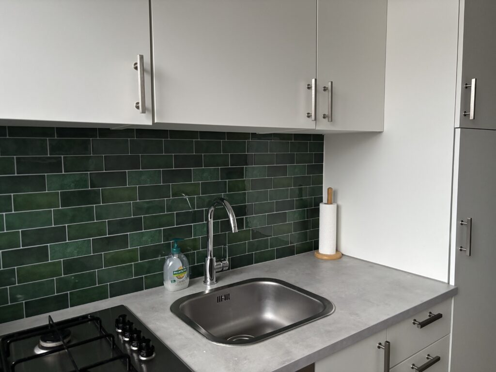 Afbeelding #2 van Andrea