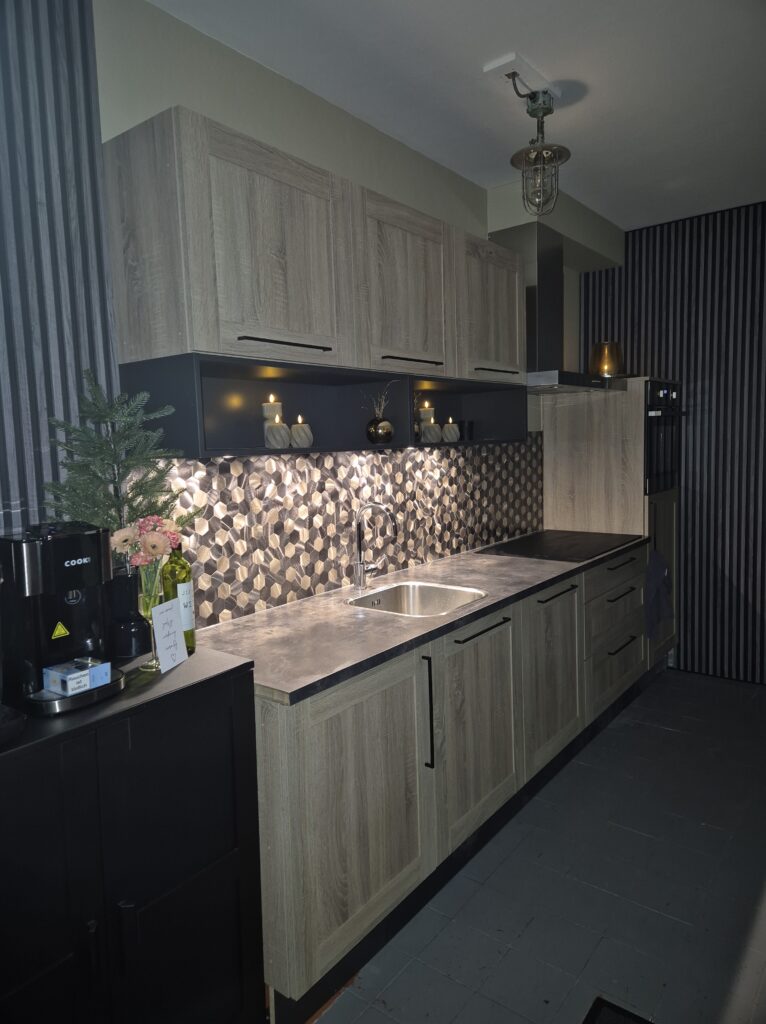 Afbeelding #4 van Angelique B.