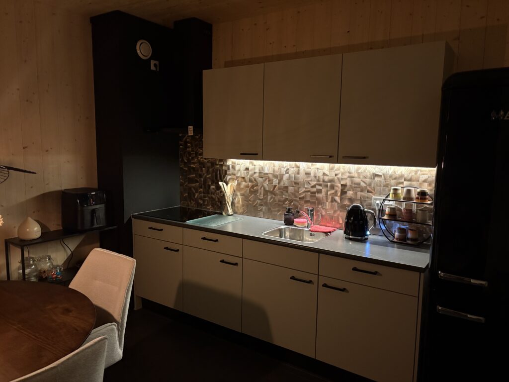 Afbeelding #1 van Ellen